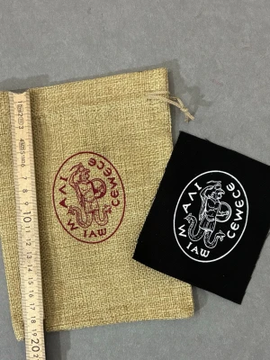 Liten linnepåse och patch - Aldrig använd söt påse med patch 