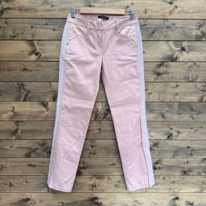 Roberto Cavalli Jeans W28 L29 (S) Made in Italy - Mycket gott begagnat skick! Nypris; ca 9 000 SEK.   1990