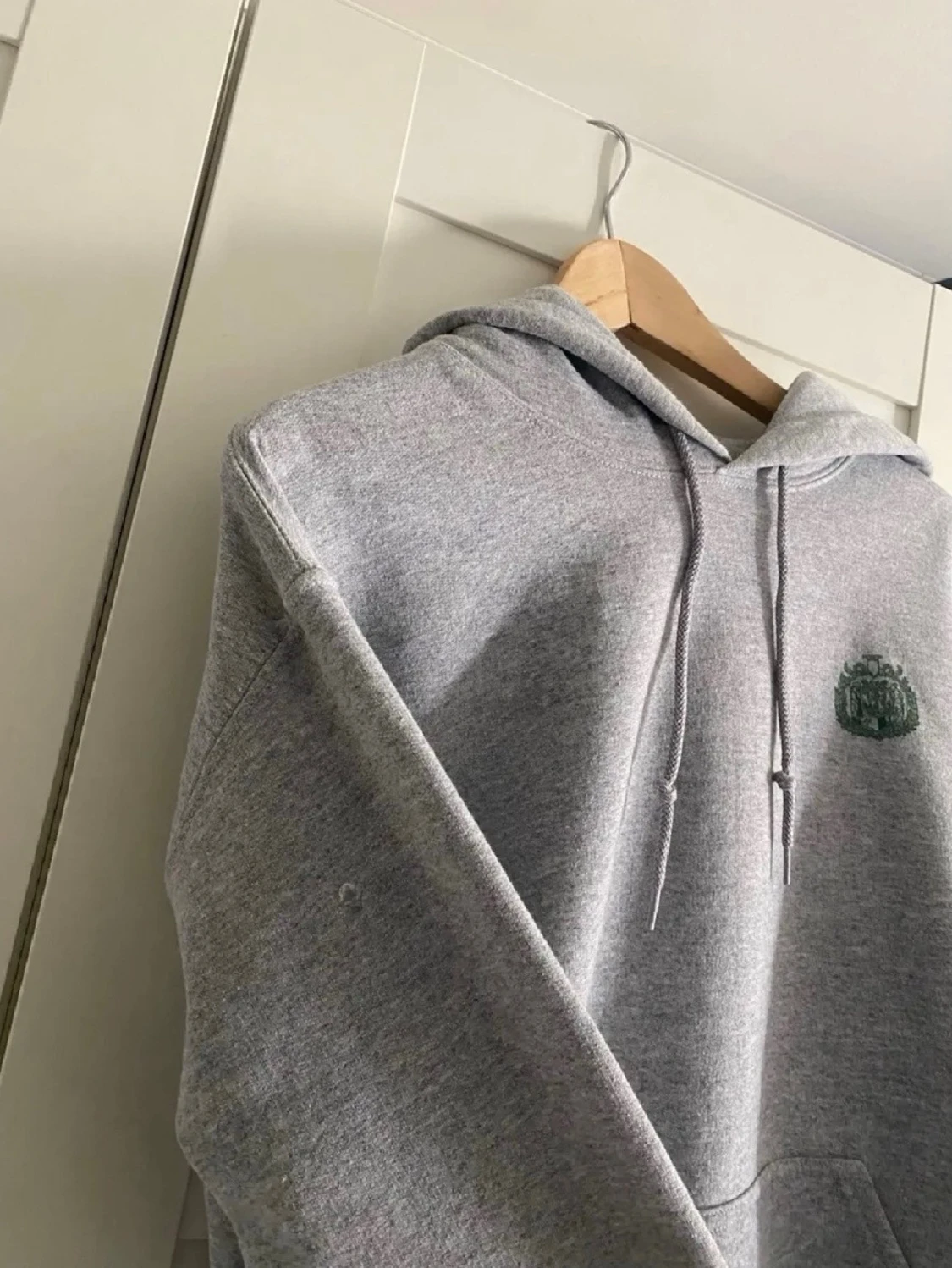 Grå hoodie drakenberg - 3