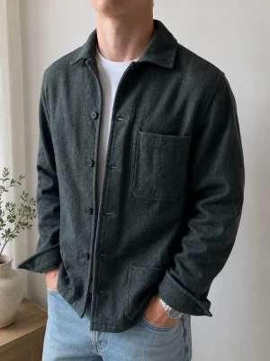 A days march overshirt - Säljer denna sjukt snygga overshirten från A days March. Den är i superfint skick och i storlek M. Den är perfekt nu inför hösten när de börjar bli lita kallare ute 🍂