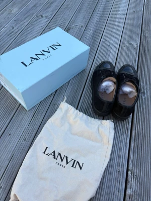 Svarta lanvins - Lanvins i fint skick/ strl 10 (44eu) allt originellt medföljer🙌