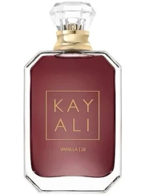 Kayali Vanilla 28 parfym - Kayali Vanilla 28 är en lyxig parfym i en elegant, mörkröd glasflaska med gulddetaljer och en kristalliknande kork. Flaskan har en modern, kantig form och texten är tryckt i guld. Doften har tydliga vaniljtoner och passar dig som gillar söta, varma parfymer.