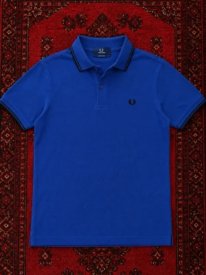 Blå piké från Fred Perry - Skick 8/10 | storlek EU XS | 100% autentisk | nypris 999 kr | tvättas och fräschas upp innan frakt! | pris går att diskutera vid snabbaffär / bundle köp! 