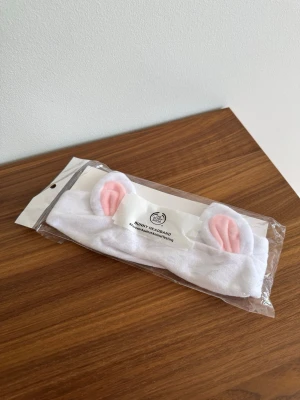 Hårband från The Body Shop - Är helt oanvänd.