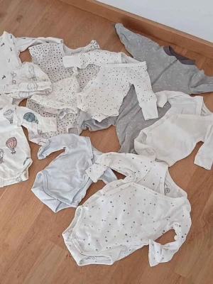 Klädset nyfödd - I olika storlekar från nyfödd 