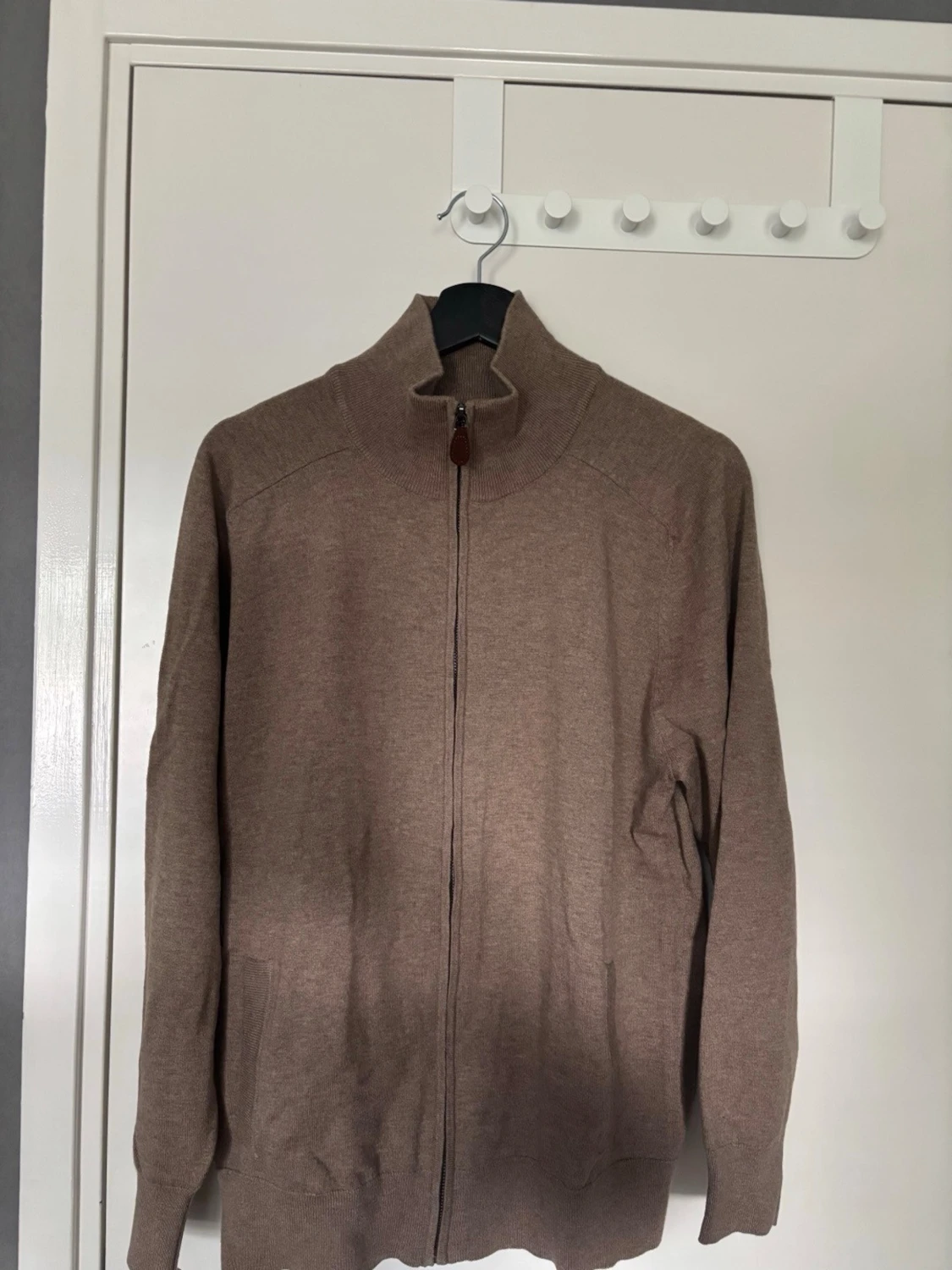Beige merinoull zip