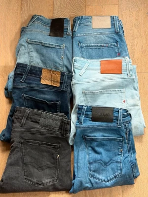 Replay Anbass jeans  - 6x Replay Anbass jeans  Storlekar: W31-W34