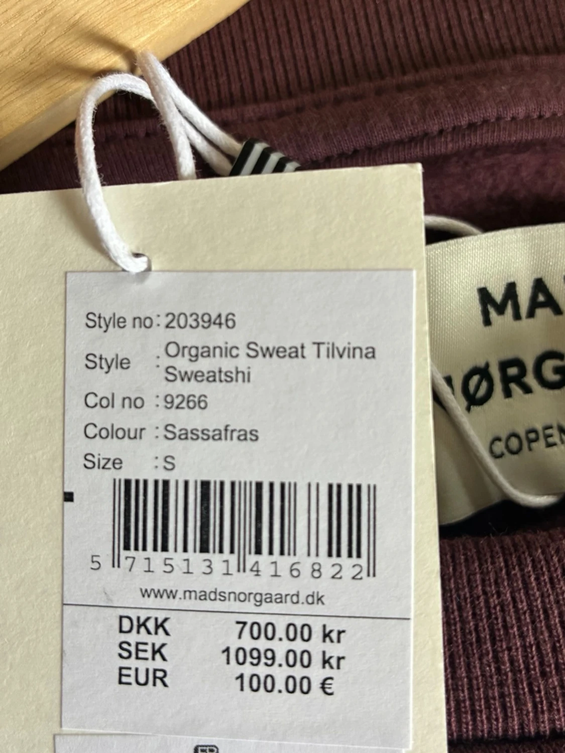Vinröd sweatshirt från Mads Nørgaard - 2