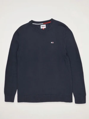 Mörkblå stickad tröja Tommy Hilfiger - Denna kommer säljas på auktion på Plick! Följ för att inte missa det! 