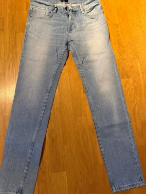 Neow jeans - Väldigt lite använda W32 L32