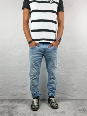 Replay jeans  - Ett par riktigt snygga jeans från replay i storlek W30 L32 i modellen Anbbas Hyperflex 