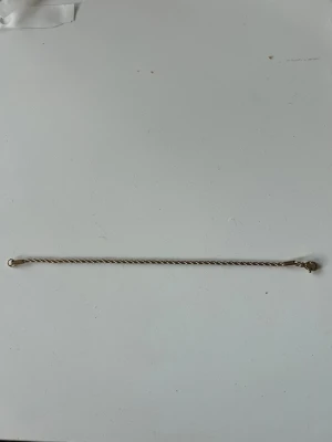 Armband guld  - 18 cm så passar mindre vrister 