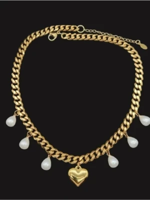 Handgjort halsband med pärlor och hjärta  - Material-rostfritt stål.  Kjedja-7mm  #27