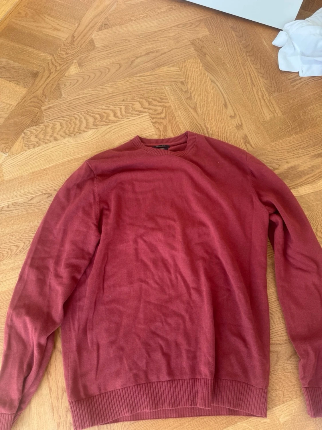 Vinröd tröja från Massimo Dutti