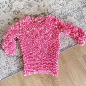 Ljusrosa popcorn top - En rosa magisk stretchig t-shirts  Vintage, direkt från 1990-talet  Mycket fint skick 