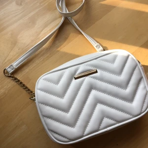 Vit väska - Använd 1gång 