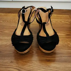 High heeled sandals from H&M size 37. Very few use