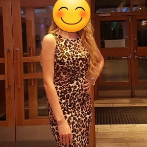 Kort festklänning - Kort klänning