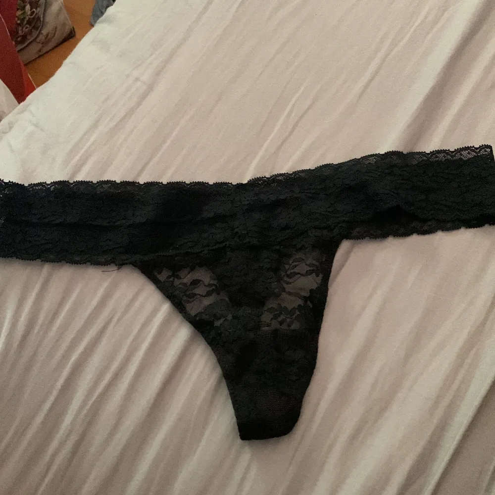 Svarta String | övrigt