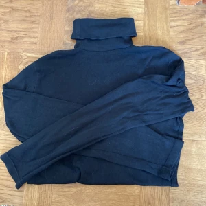 Basic turtleneck  - Skriv för bilder på!