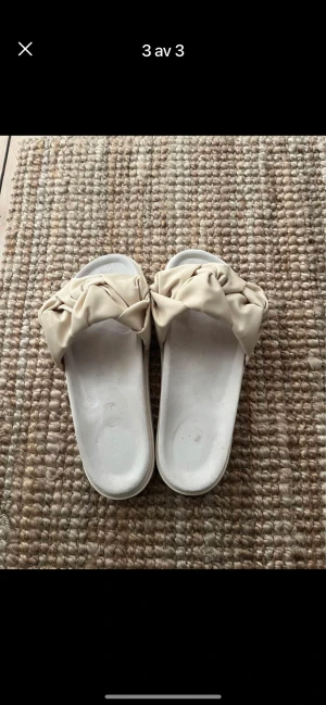 Inuikii tofflor  - Fina Inuikii tofflor i fint skick storlek 39