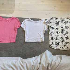 X - Har rensat min garderob skriv för fler bilder elr om ni undrats om kostnad❤️