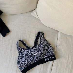 TräningsBH - Träningsbh, säljes pga flytt 