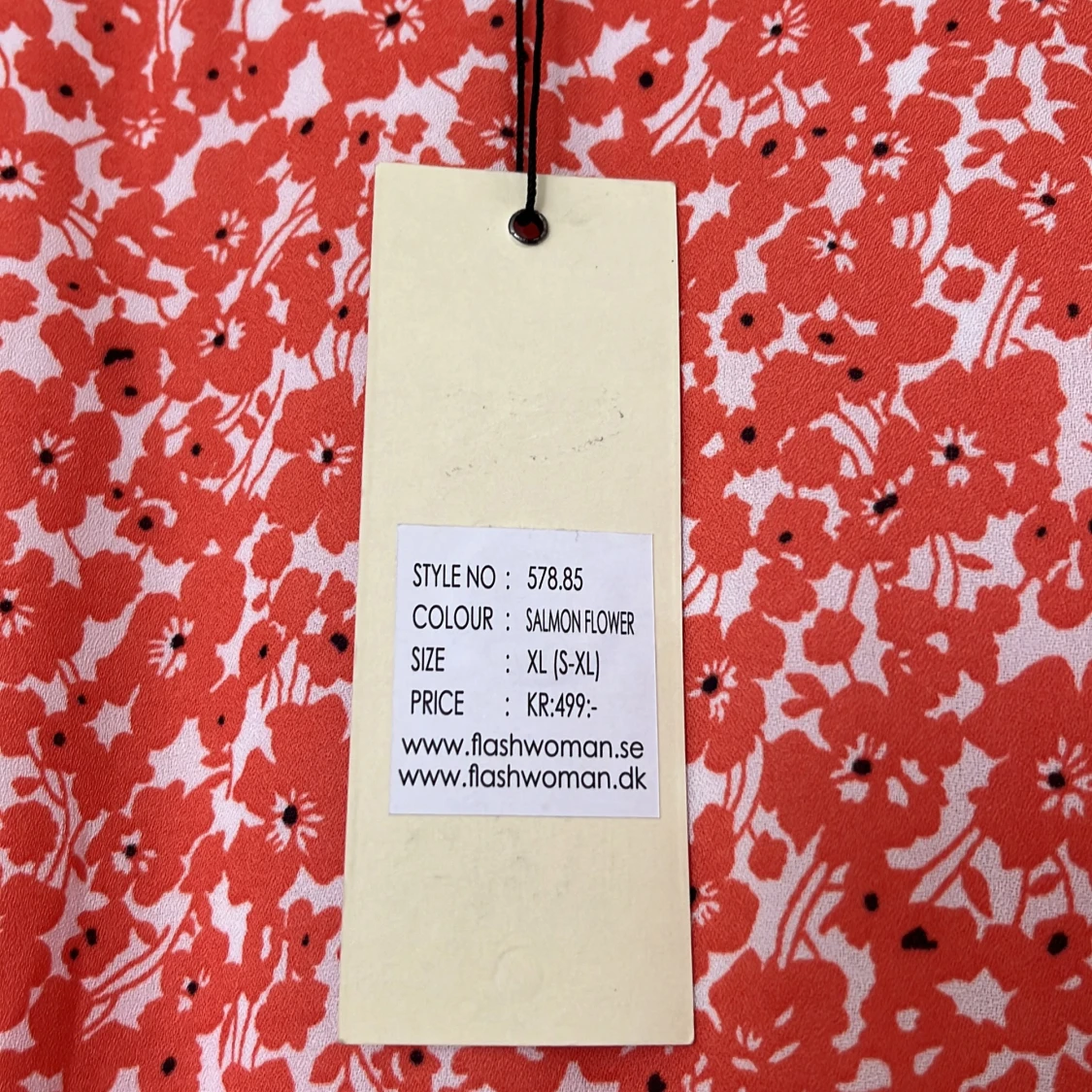 Blommig klänning från Flash women  - 90