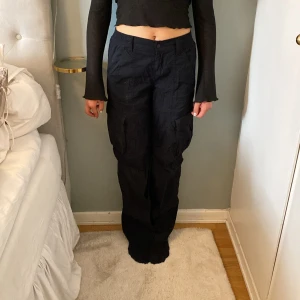 Cargobyxor - Cargobyxor från HM stl34.  Frakt ingår ej.