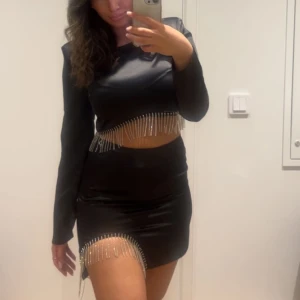 Set från Gina Tricot  - Säljer detta fina set från Gina Tricot, använd endast gång, storlek 36 