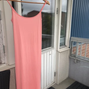Rosa skims dupe  - Supersnygg rosa skimsdupe klänning 💕💕 helt ny, endast testad.  Ord pris 499:- 