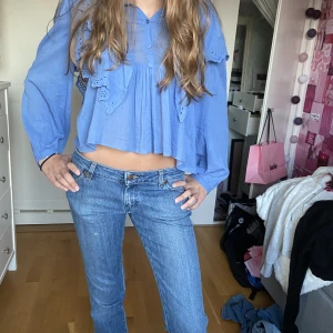 Söt zara blus  - Jätte bra skick 💙🥰