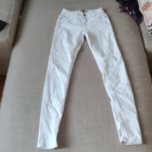 Jeans  - Fint skick, stl s längd 32