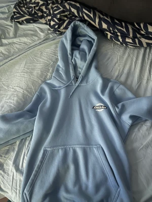 Dickies hoodie - Dickies hoodie knappast använd 