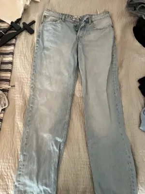 Zara jeans i strl 38, passar 36🩷