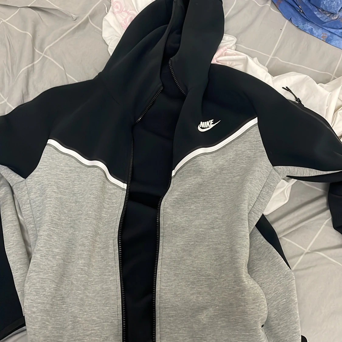 Nike tech fleece 