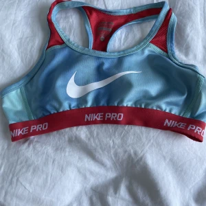  Träningstopp  - Jätte fina träningstoppar som tyvärr inte används längre. 50kr st  