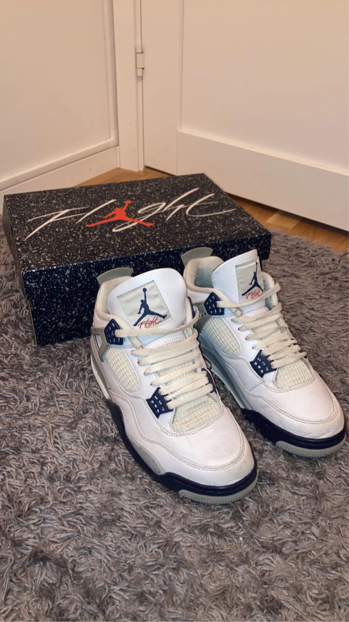 Jordan 4 midnight navy 