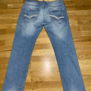 Dolce & Gabbana jeans  - Feta Dolce&Gabbana jeans, storlek W36 men funkar för mig som är W32. De är straight leg/baggy. Kan skicka fler bilder i pm om det önskas. Skriv om du har frågor 