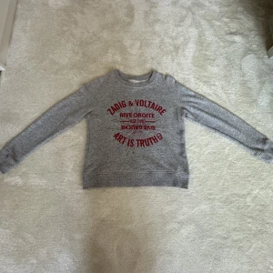 Zadig tröja - Så snygg Zadig tröja som tyvärr är för liten för mig, väldigt bra skick😍