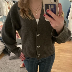 Kofta - Säljer denna snygga kofta den hm!