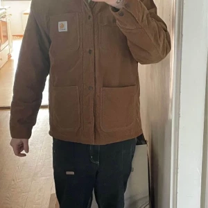 Carhartt Jacka L - Brun carhartt jacka I L. Pris kan diskuteras 
