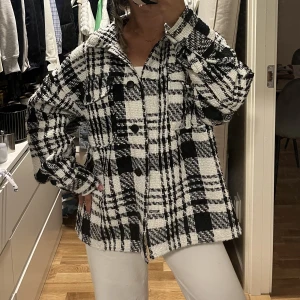Jacka - Svart vit jacka