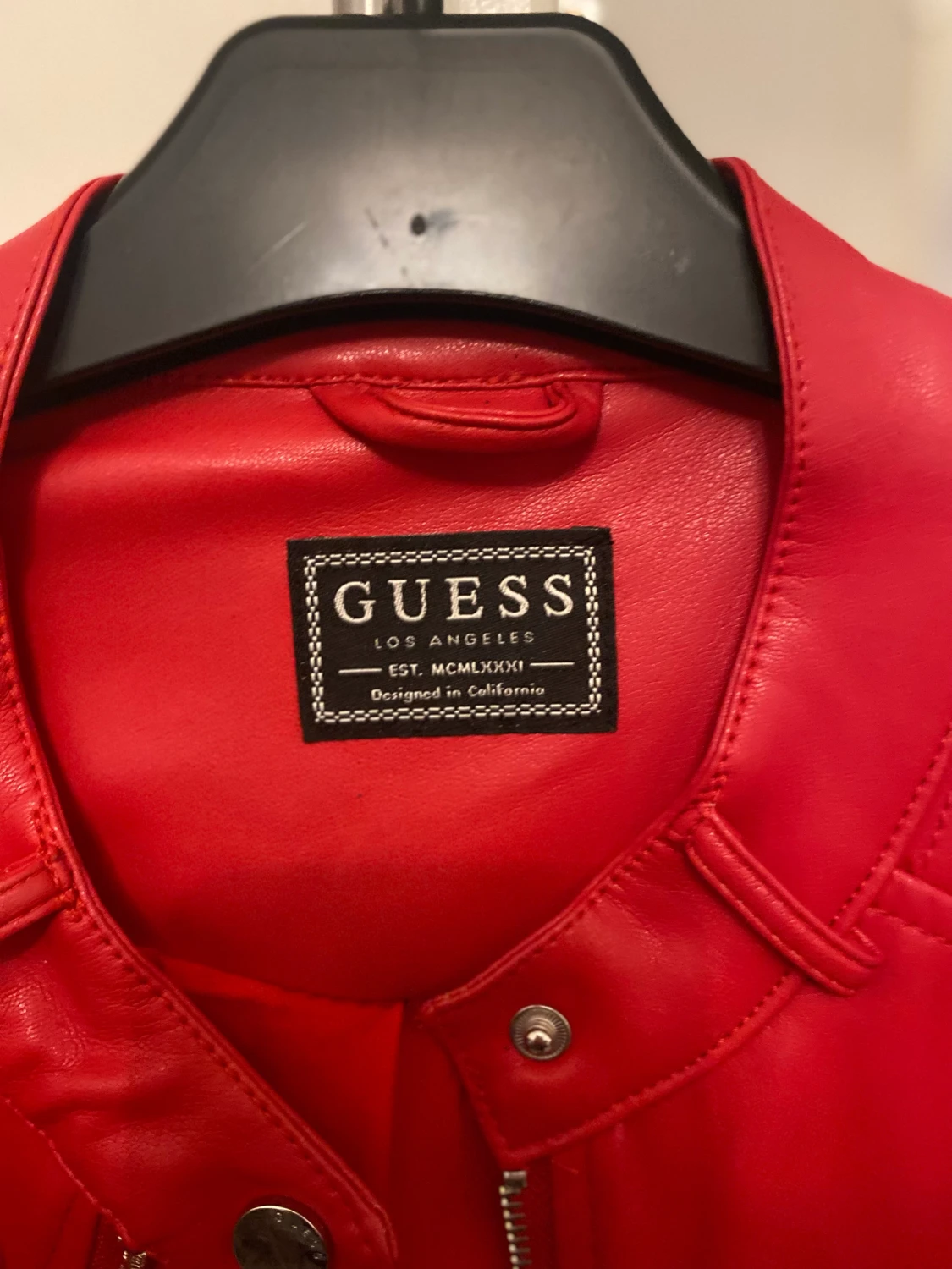 Röd skinnjacka från guess - 90