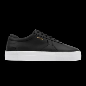 Axel Arigato - Säljer mina Axel Arigato Platform Sneaker då jag inte får användning för dom. Endast använda fåtal gånger då dom inte riktigt passa mig i smaken💕