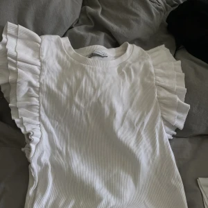 Volang tröja  - Super fin tröja som är tyvärr för lite för mig 