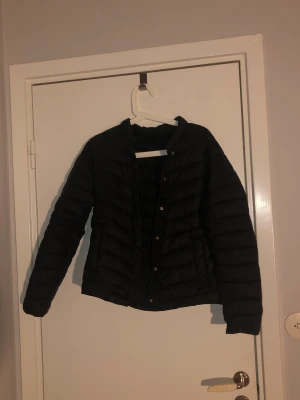 Jacka - Jacka passar både S och M 