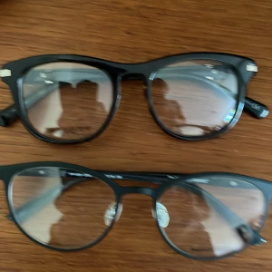 Märkesramar - Oanvönda YSL och Peak Performnace ramar  Sparsamt anvömt Burrberry glasögon (progressiv) 
