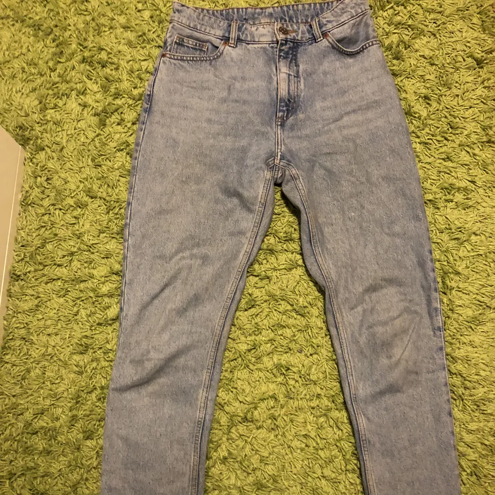 Ett par MONKL jeans i storlek 28🫶. Jeans & Byxor.