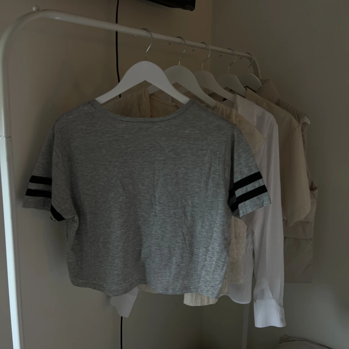 Grå topp från BikBok - 90